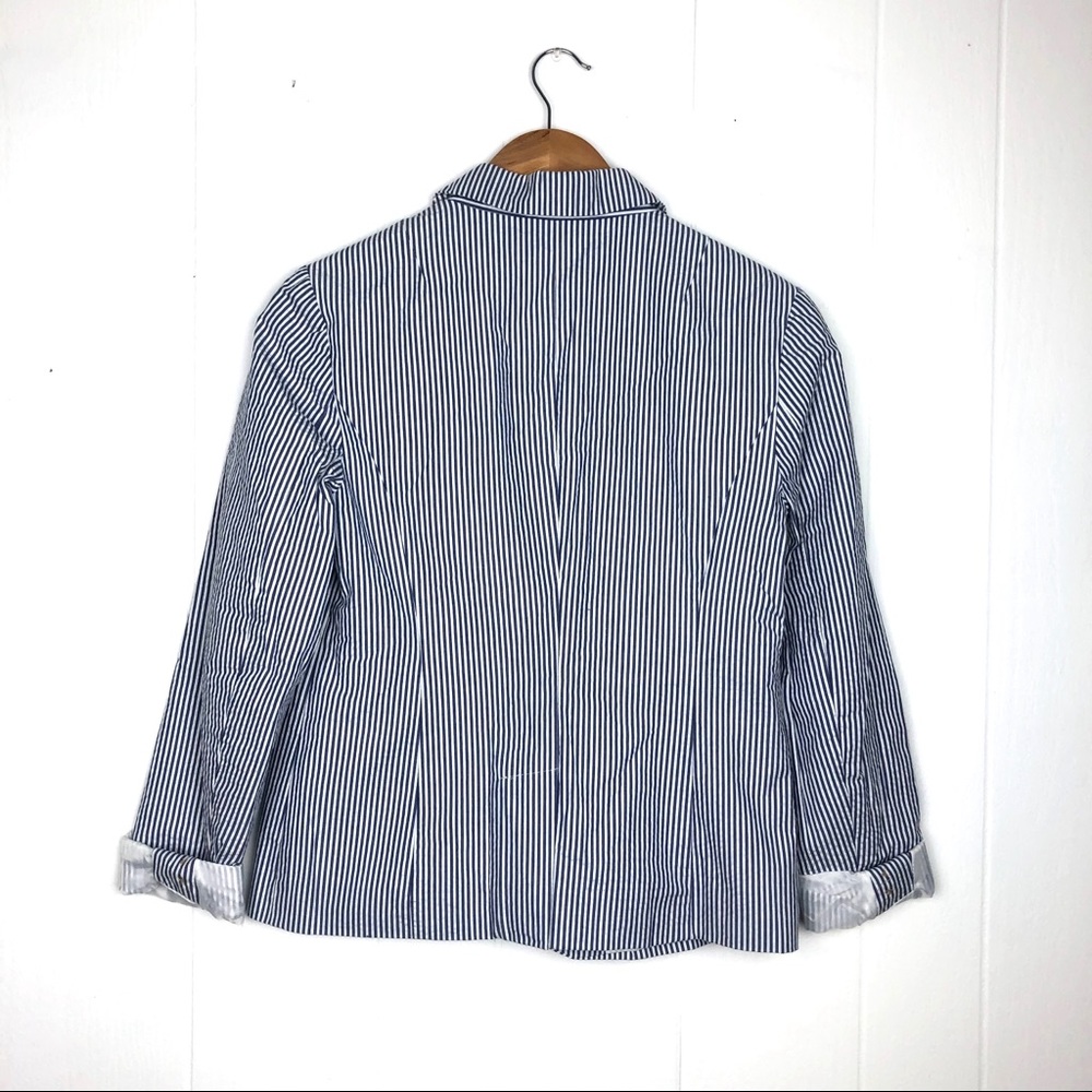 NWT GAP. SEERSUCKER DARCK CHAMBRAY JACKET BLAZER SIZE. 2 - Picture 6 of 16